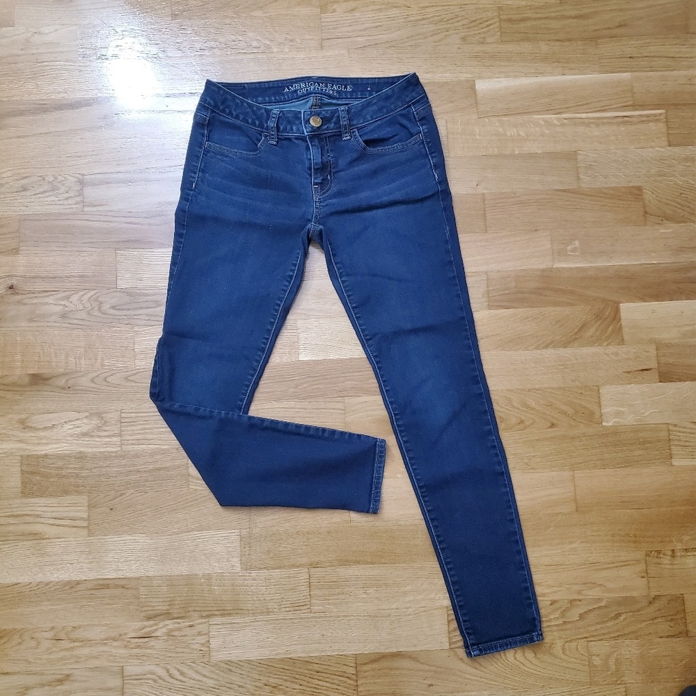 3/$25 💰 Dark wash American Eagle Jeggings